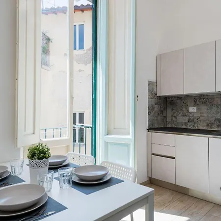 Unyca - Extralarge Fiorentino فلورنس